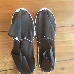 CHILDREN BLACK COUSU MAIN ESPADRILLES 36 NWOT